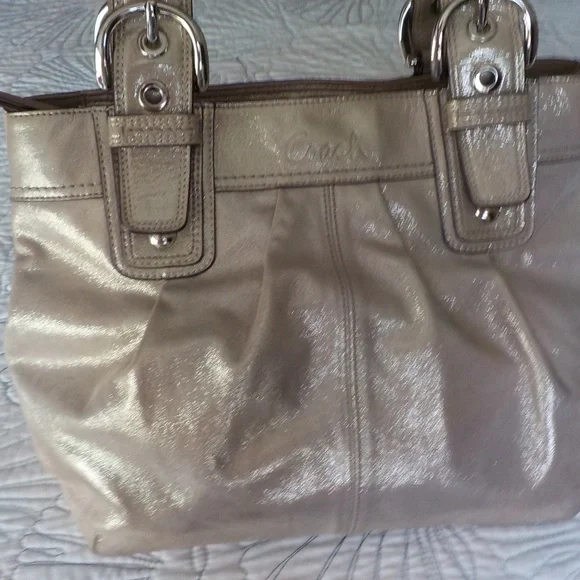 FINAL Coach Metallic Leather Shoulder Bag & Dust Cover Bag - Picture 6 of 16